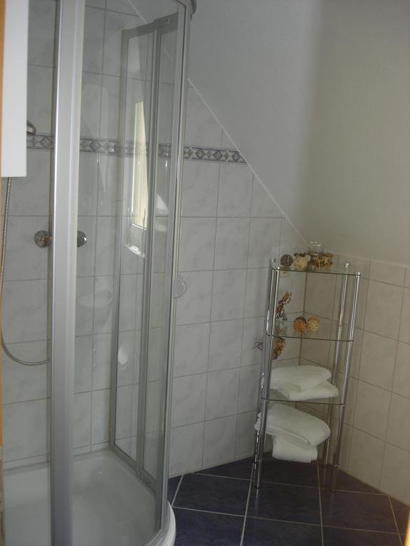 Weingut Pension Gibbert-Pohl Briedel Room photo